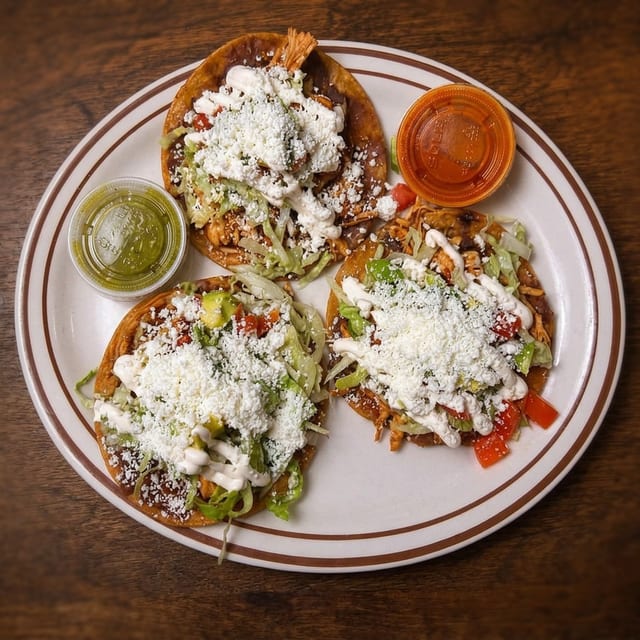 Tostadas de Carnitas.